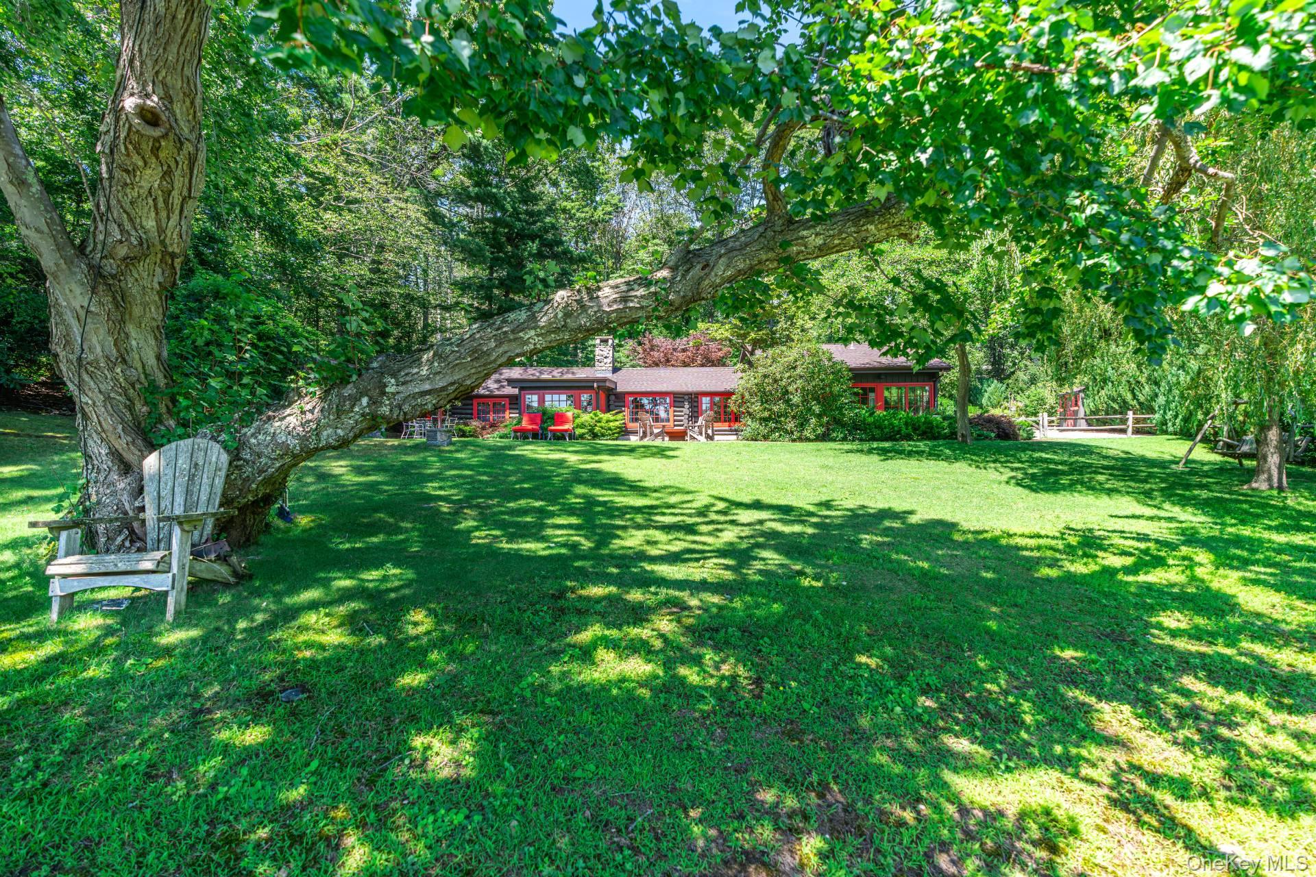 THE LAKE HOUSE – For Sale photo 3