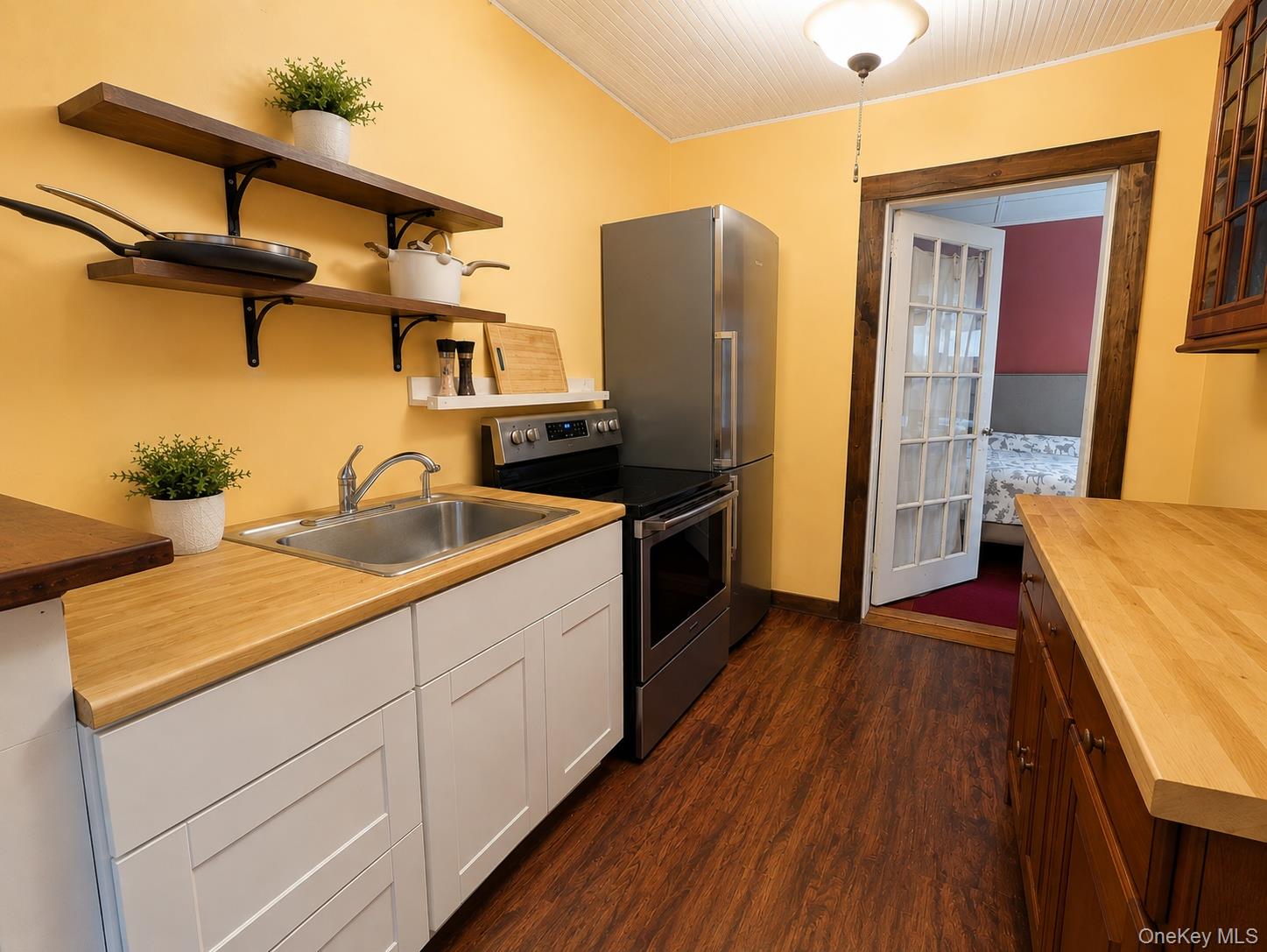 18 Hall Avenue – For Rent photo 4