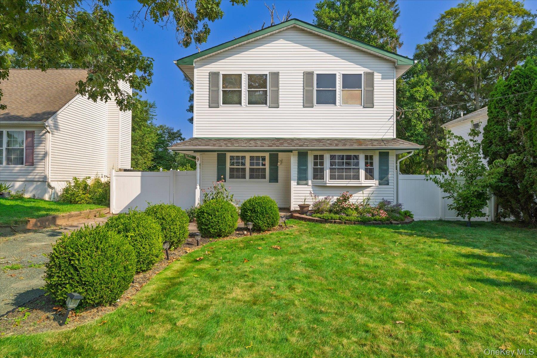 9 Robinson Drive – For Sale
