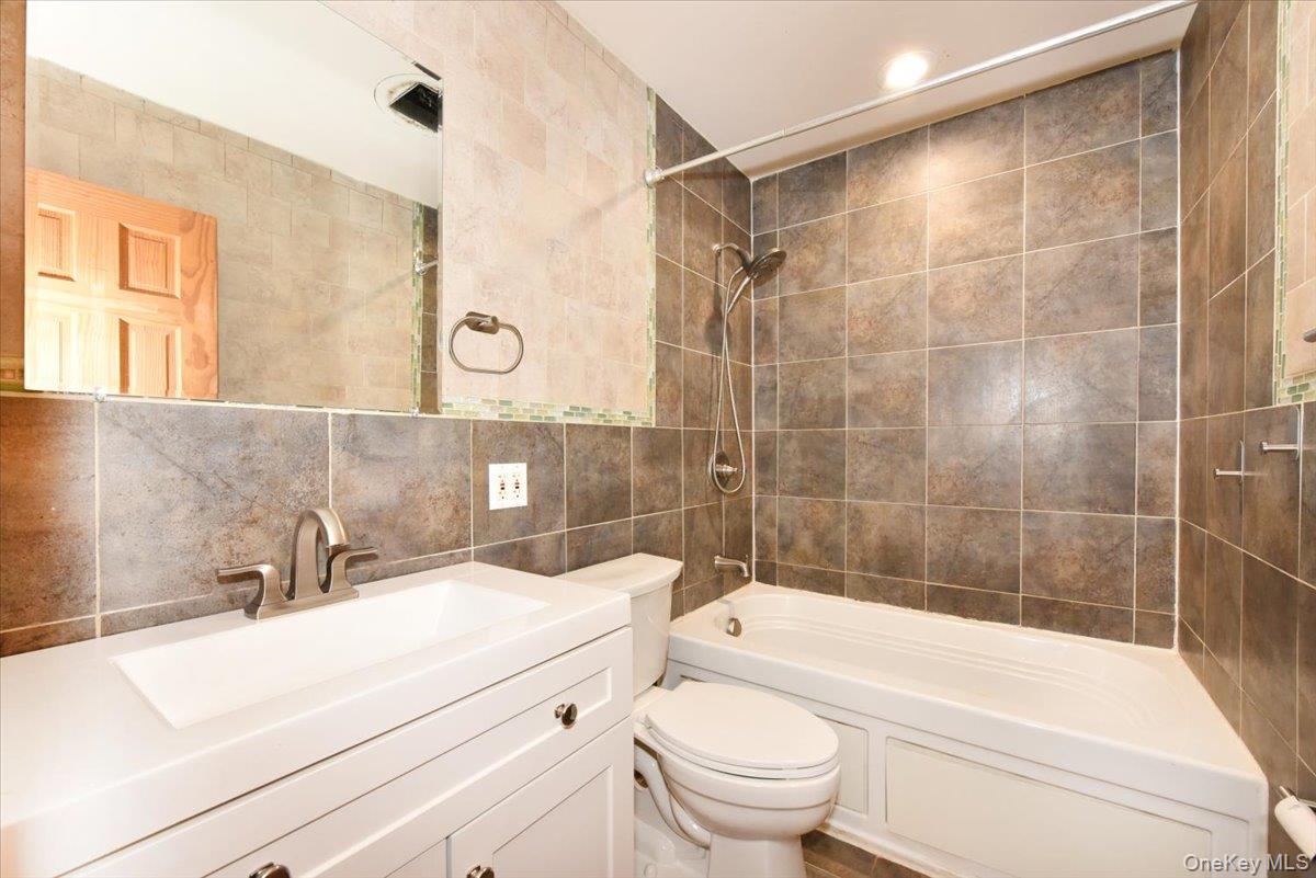 257 Maple Street – For Rent photo 17