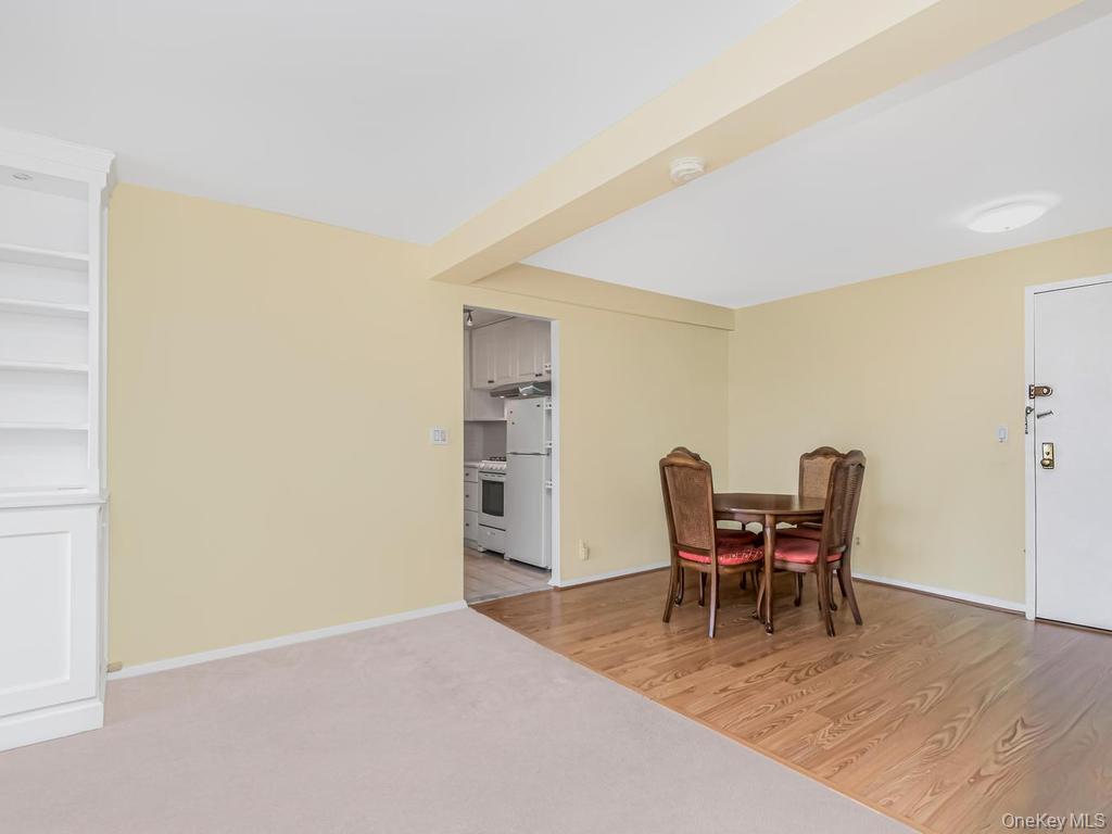 415 Gramatan Avenue, Unit 4E photo 7