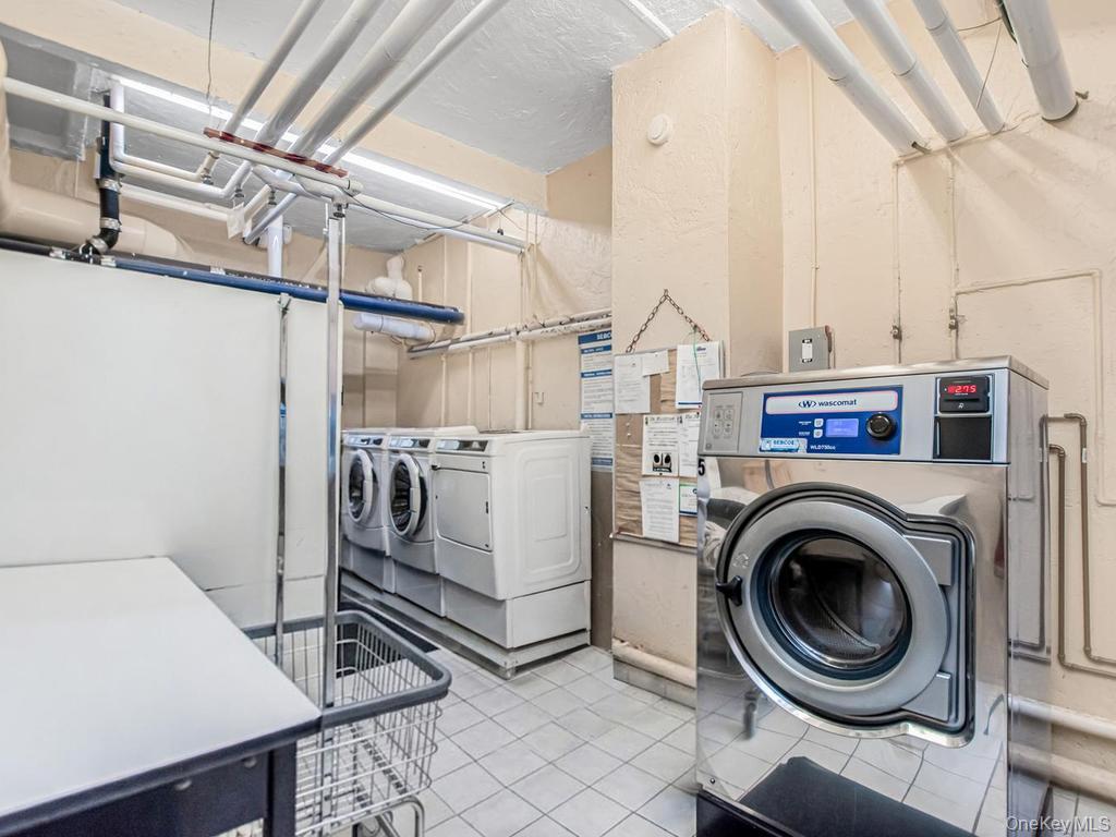 415 Gramatan Avenue, Unit 4E photo 2