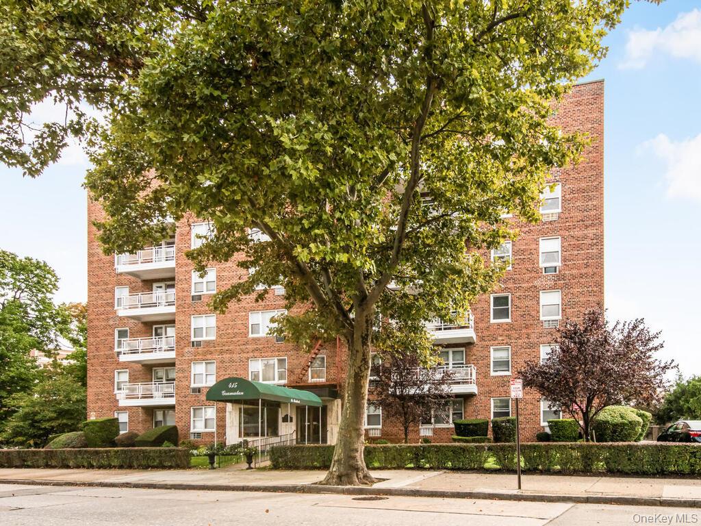 415 Gramatan Avenue, Unit 4E