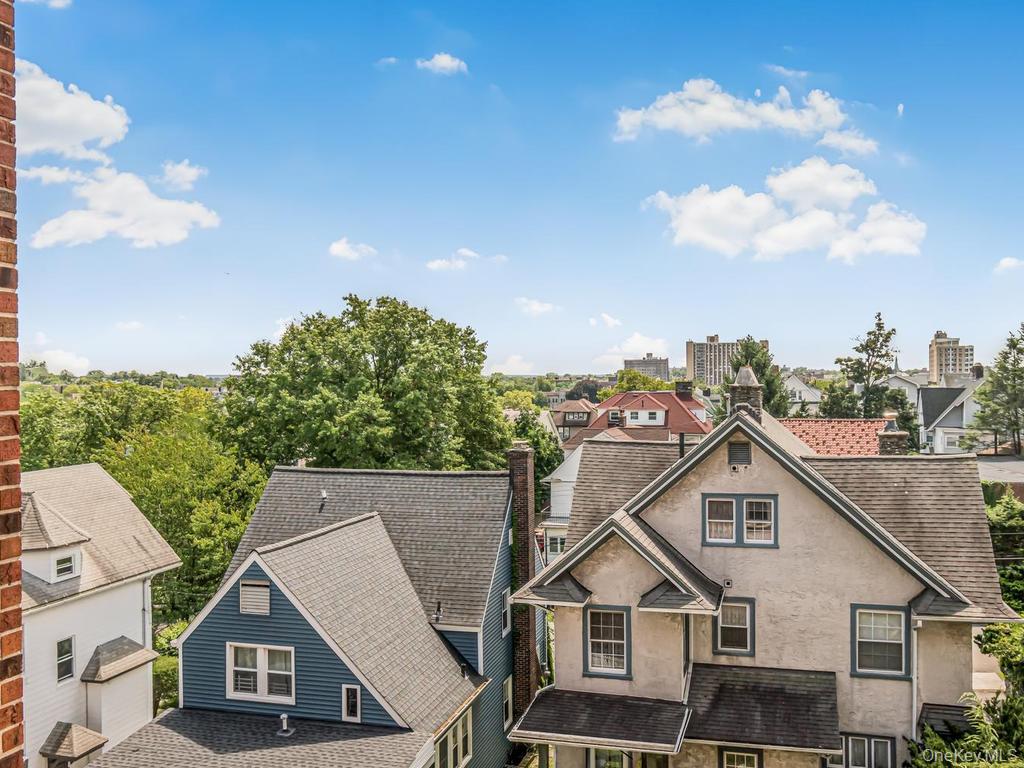 415 Gramatan Avenue, Unit 4E photo 14