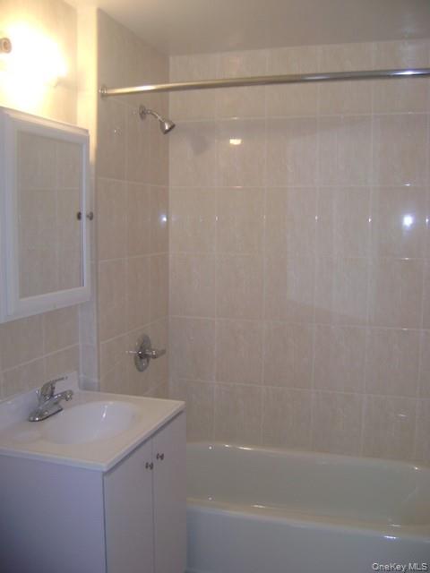 81-15 Queens Blvd, Unit 6L photo 10