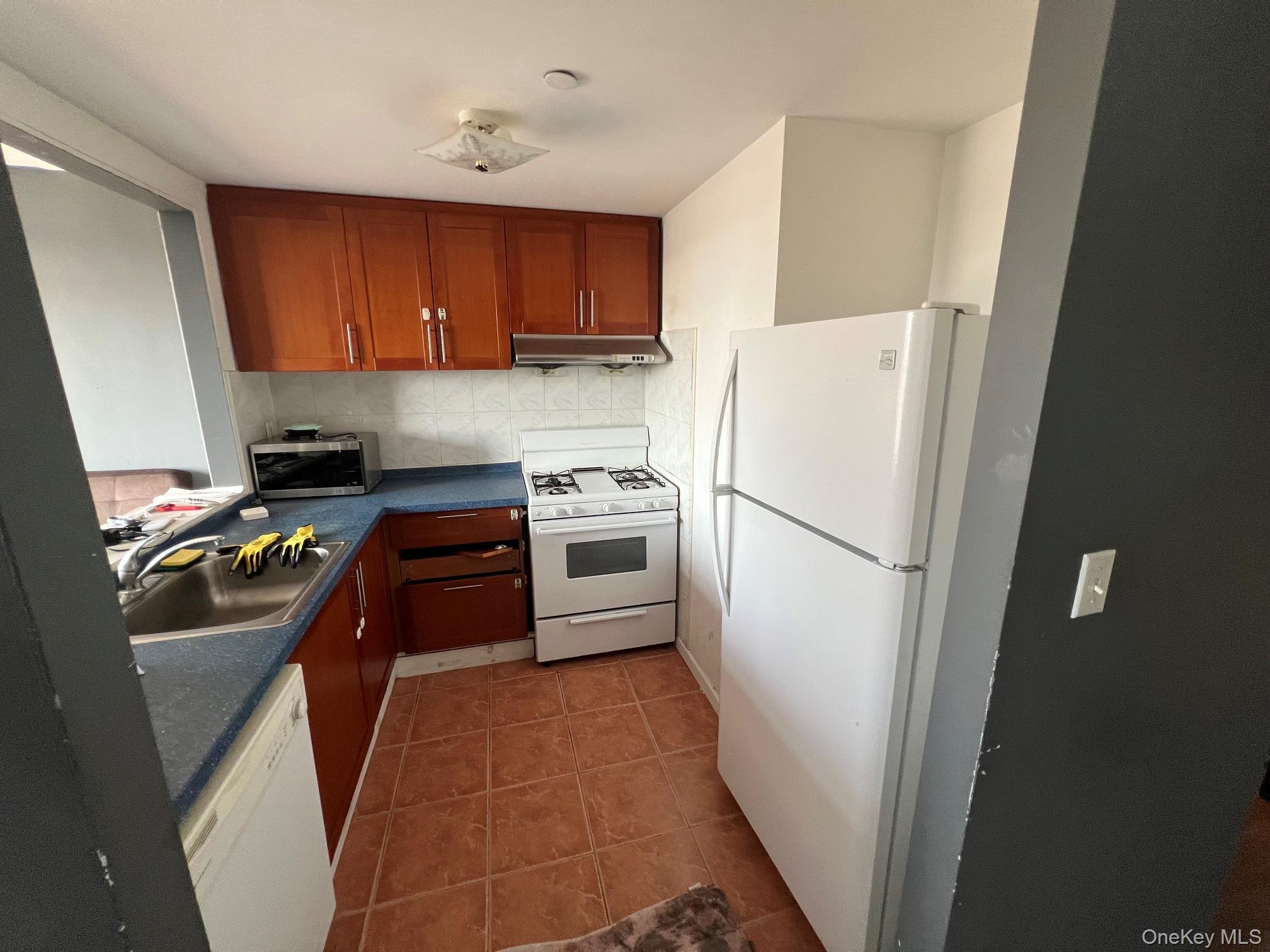 81-15 Queens Blvd, Unit 6L photo 6