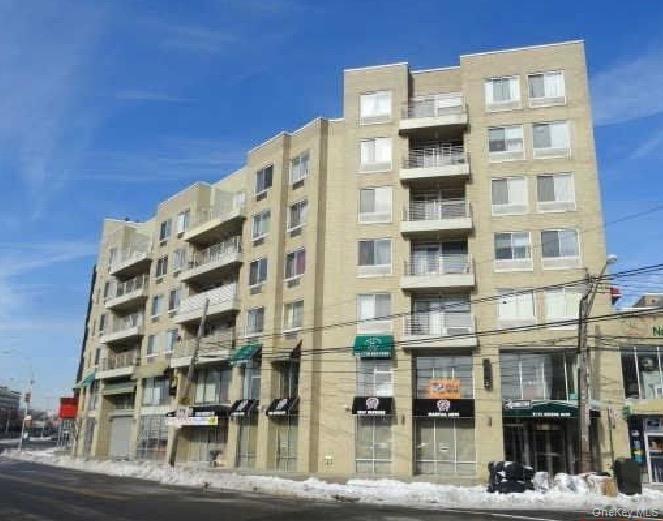 81-15 Queens Blvd, Unit 6L