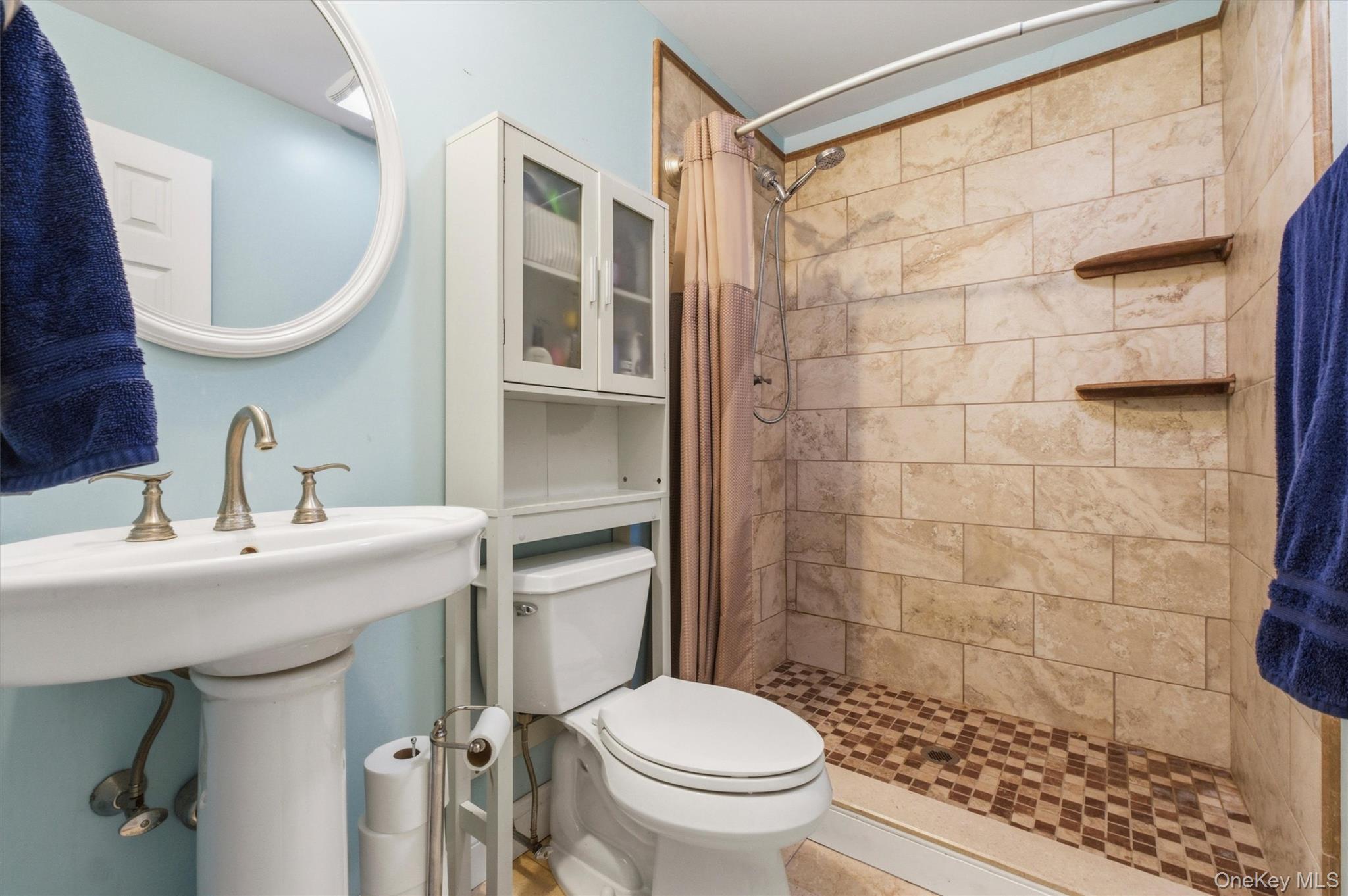 803 Village Drive – For Sale photo 23