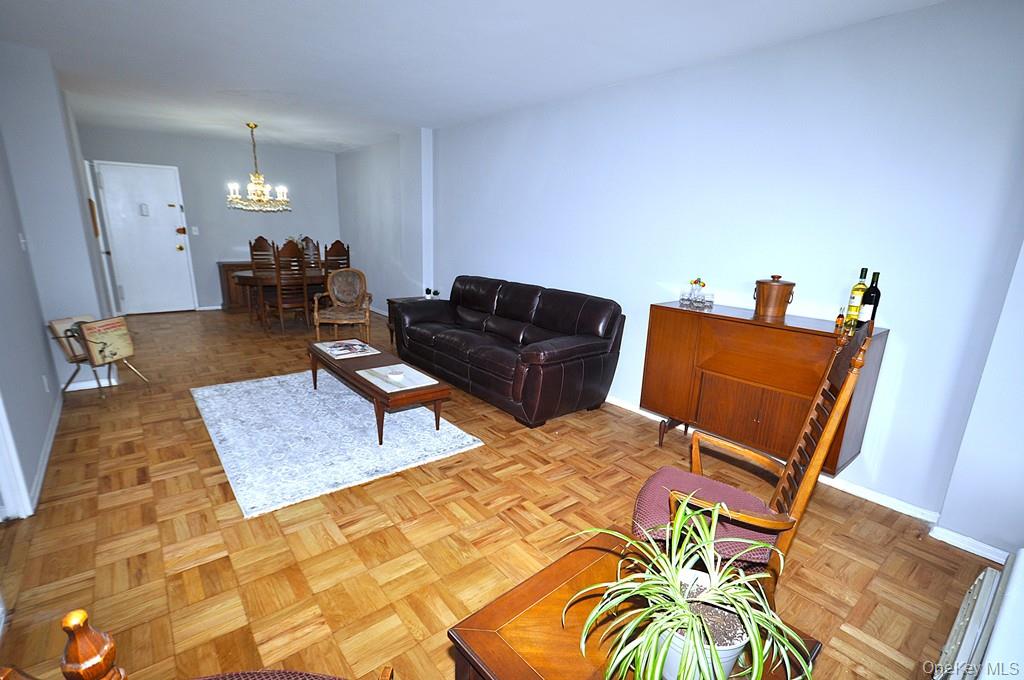 281 Garth Road, Unit B1G photo 5