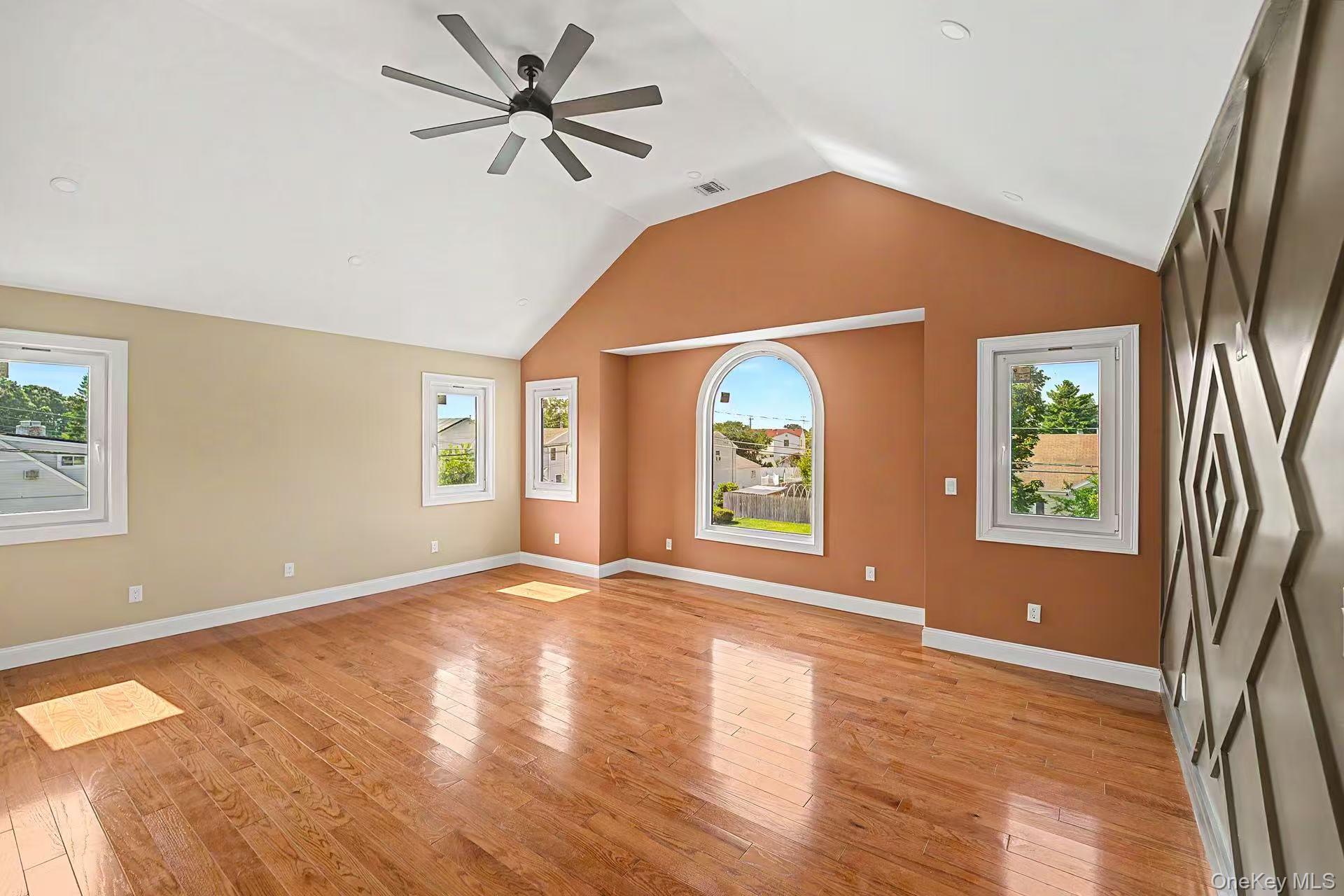 16 Violet Avenue – For Sale photo 13