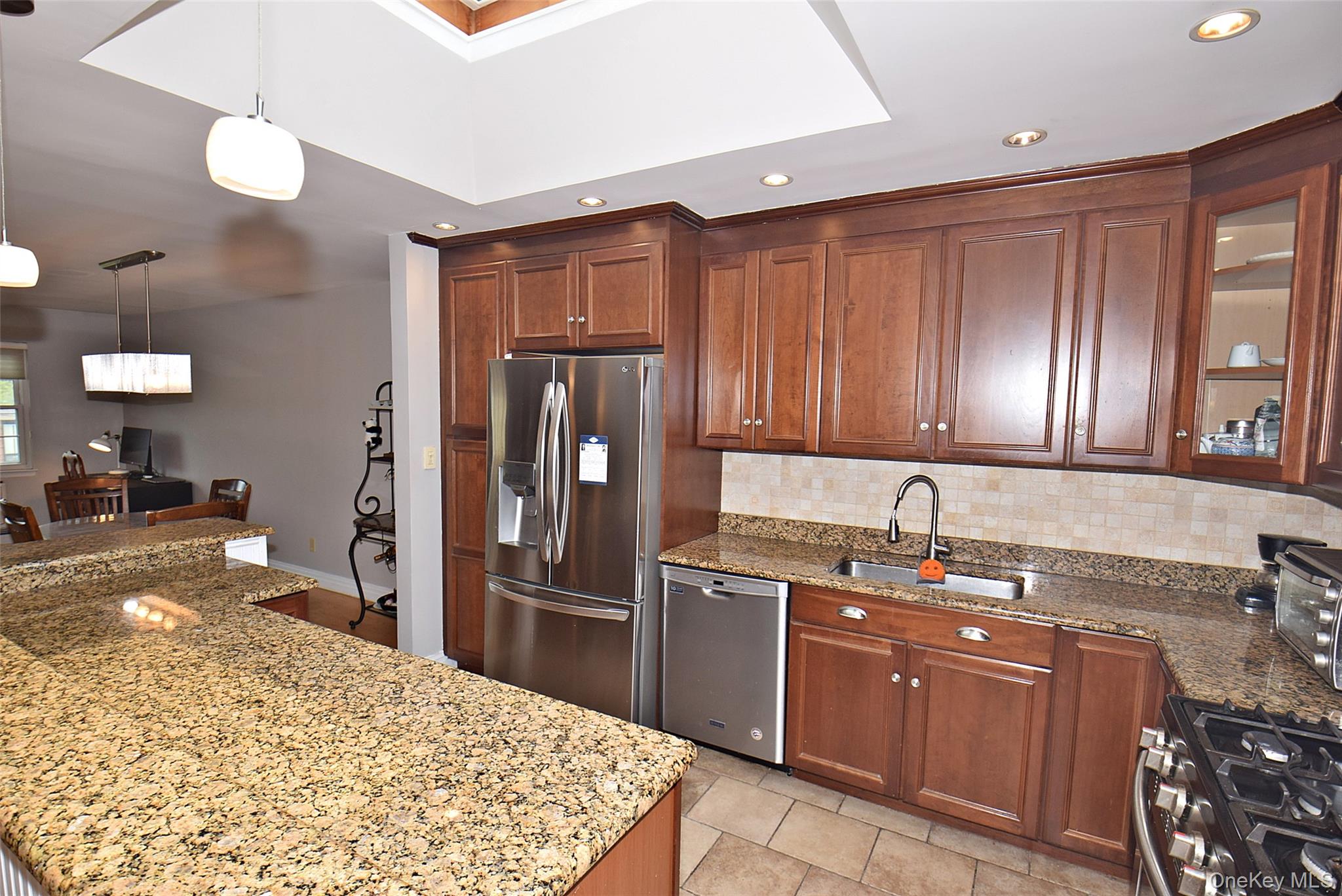12-27 Diane Place, Unit 196 U photo 10