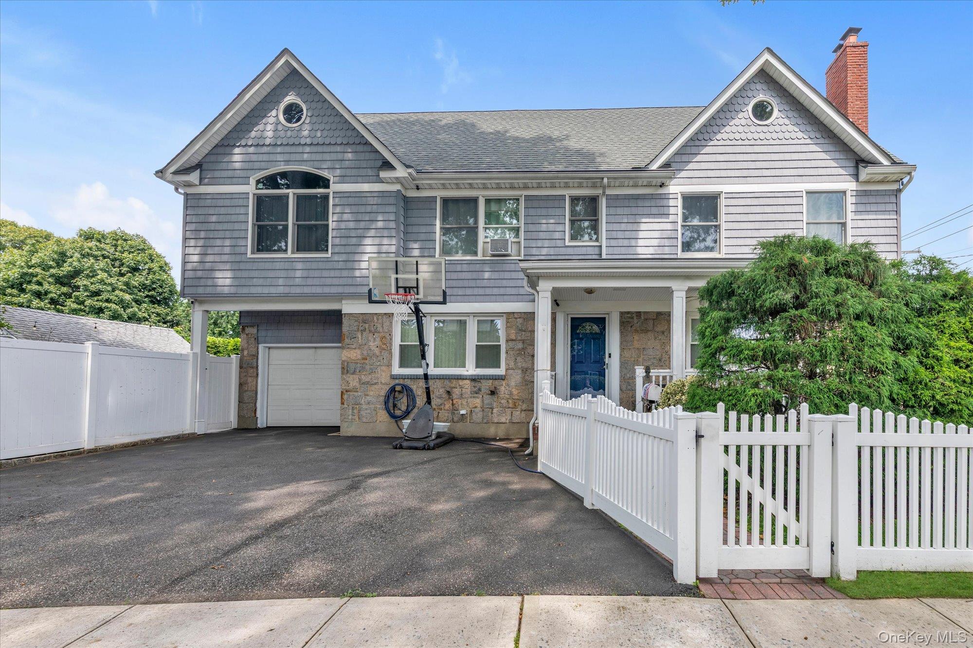 1 Windsor Place – For Sale