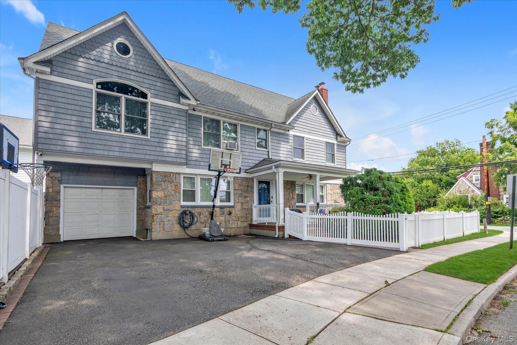 1 Windsor Place – For Sale photo 2