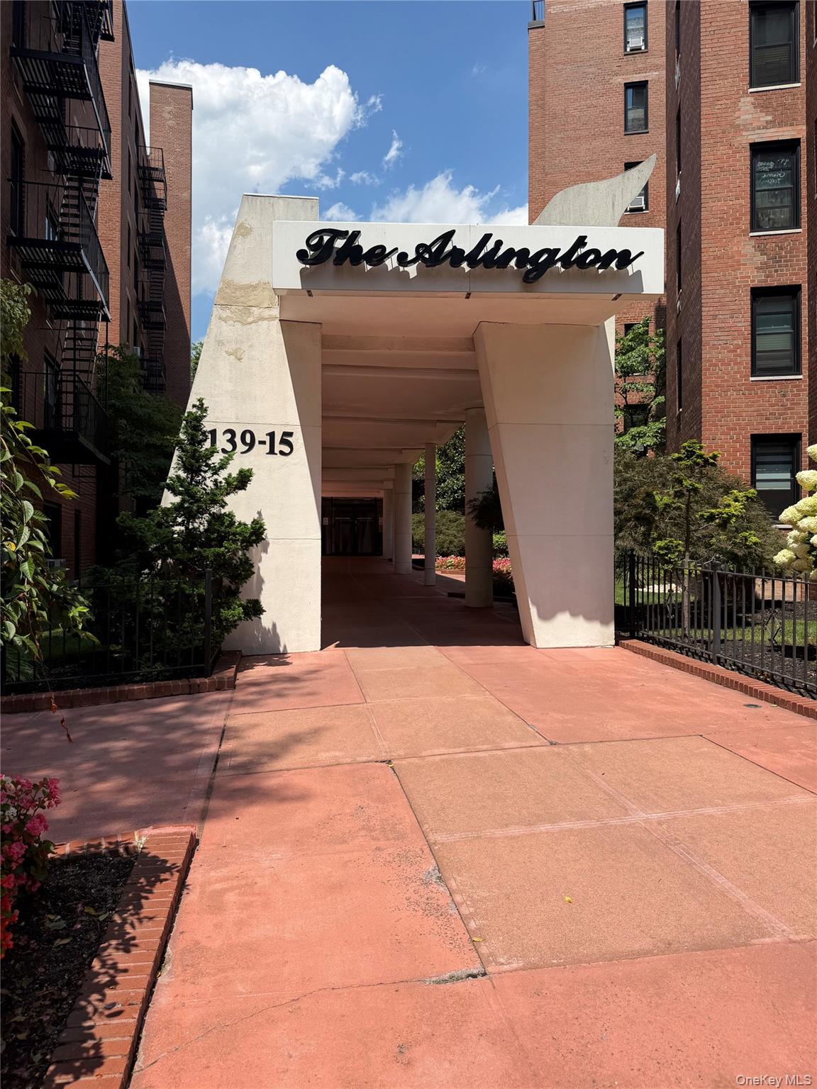 139-15 83rd Avenue, Unit 527