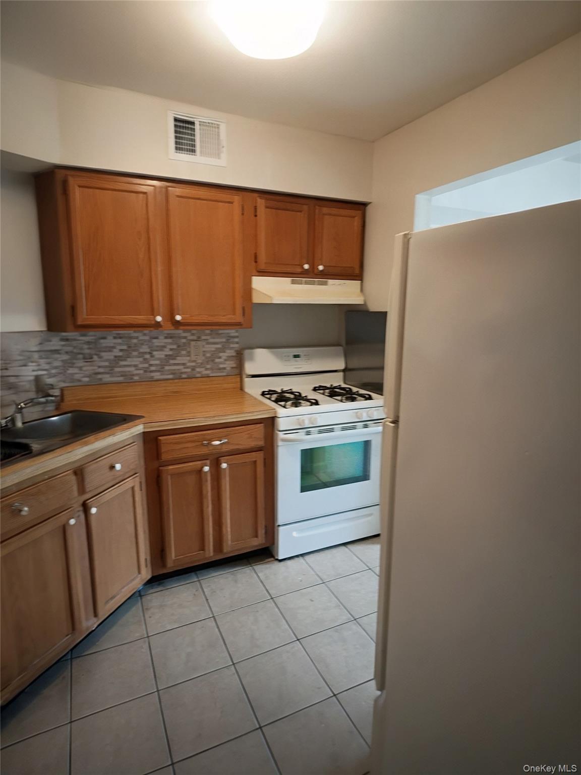 349 Artist Lake Drive – For Sale photo 6