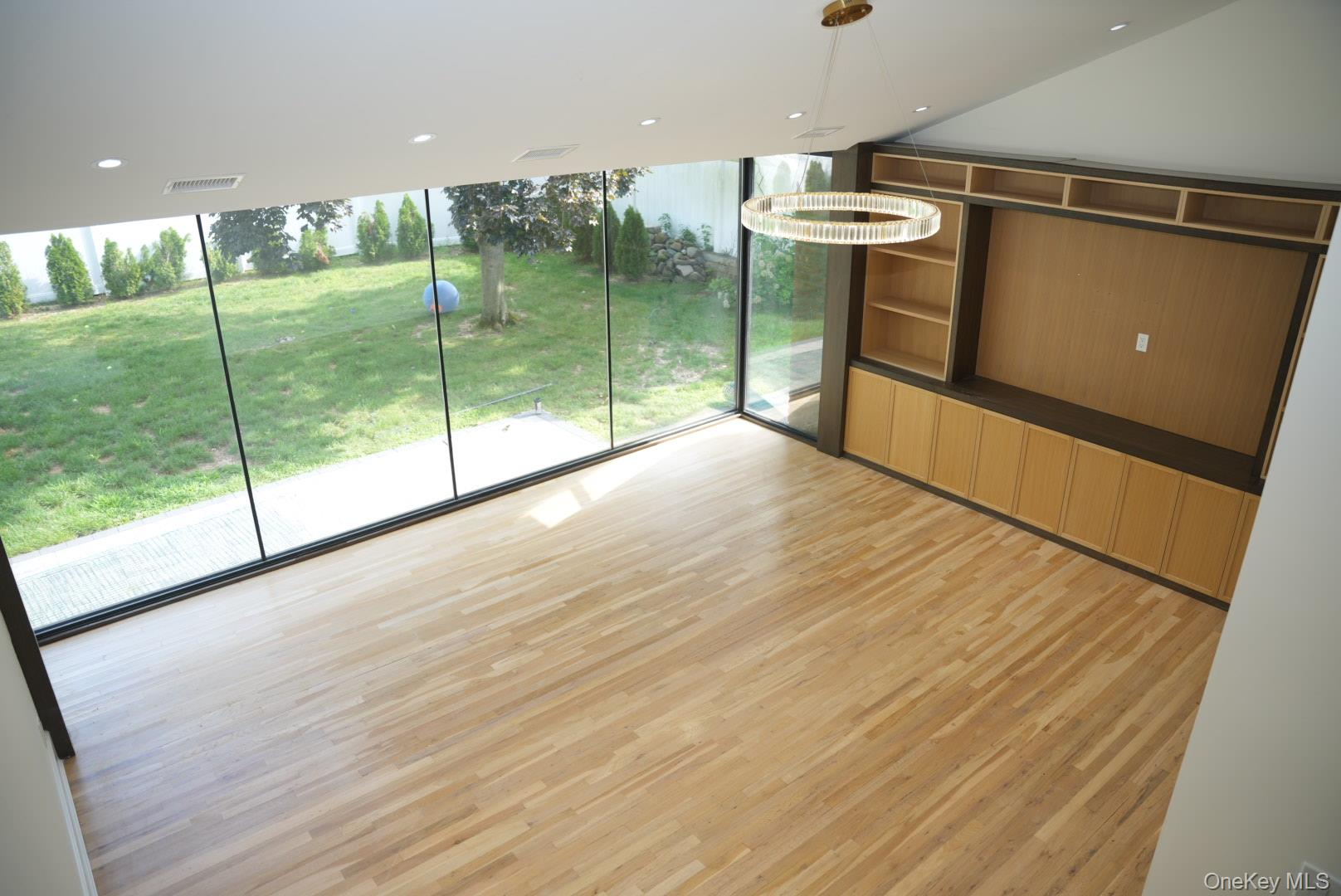 21 Wesleyan Road – For Sale photo 12