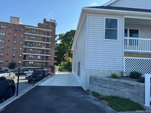 306 S Regent, Unit B photo 2