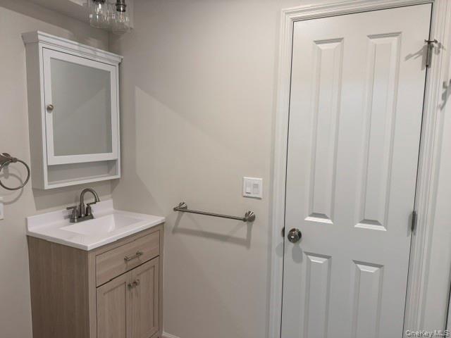 306 S Regent, Unit B photo 9