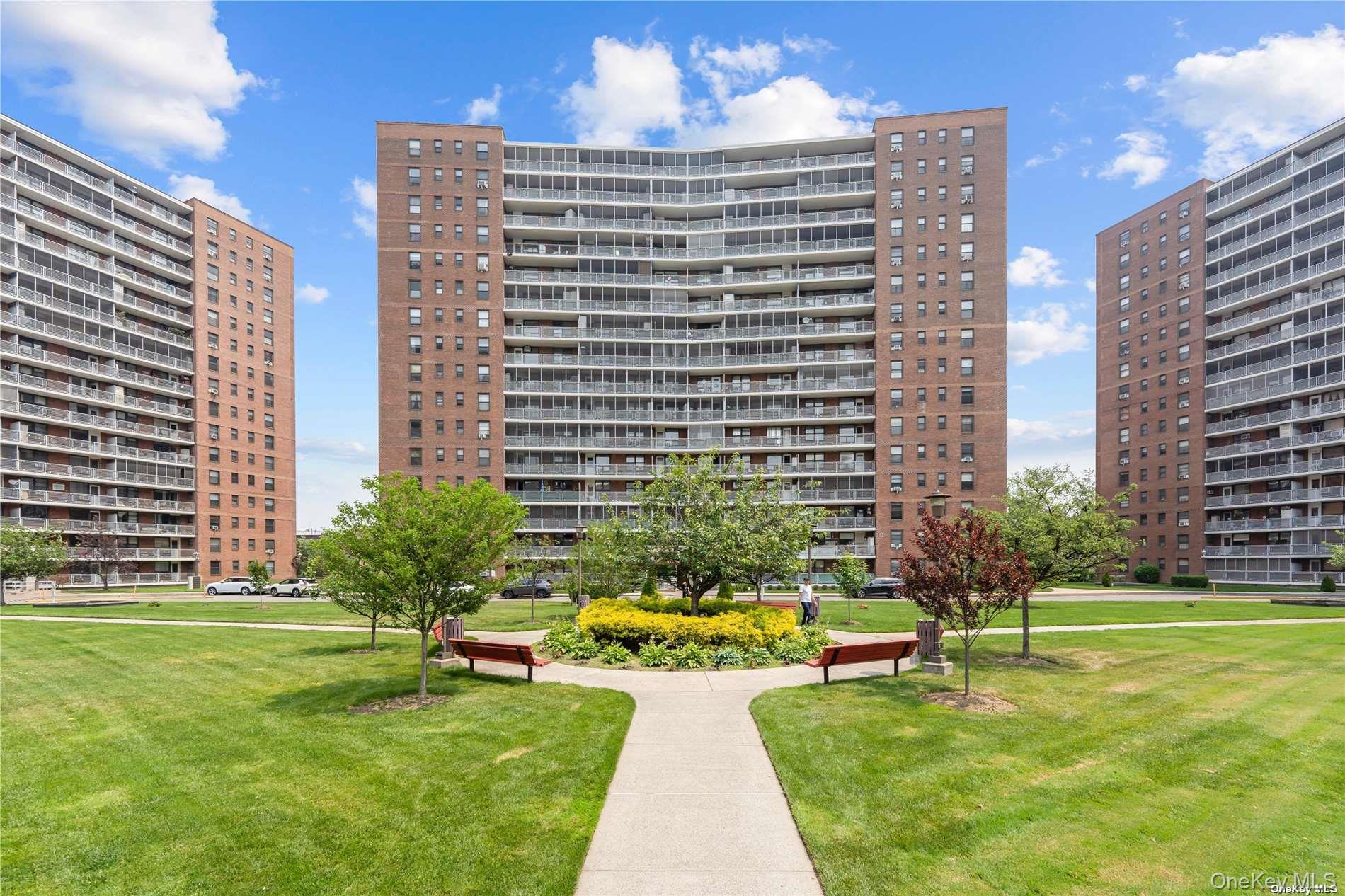 61-35 98th Street, Unit 2C photo 2