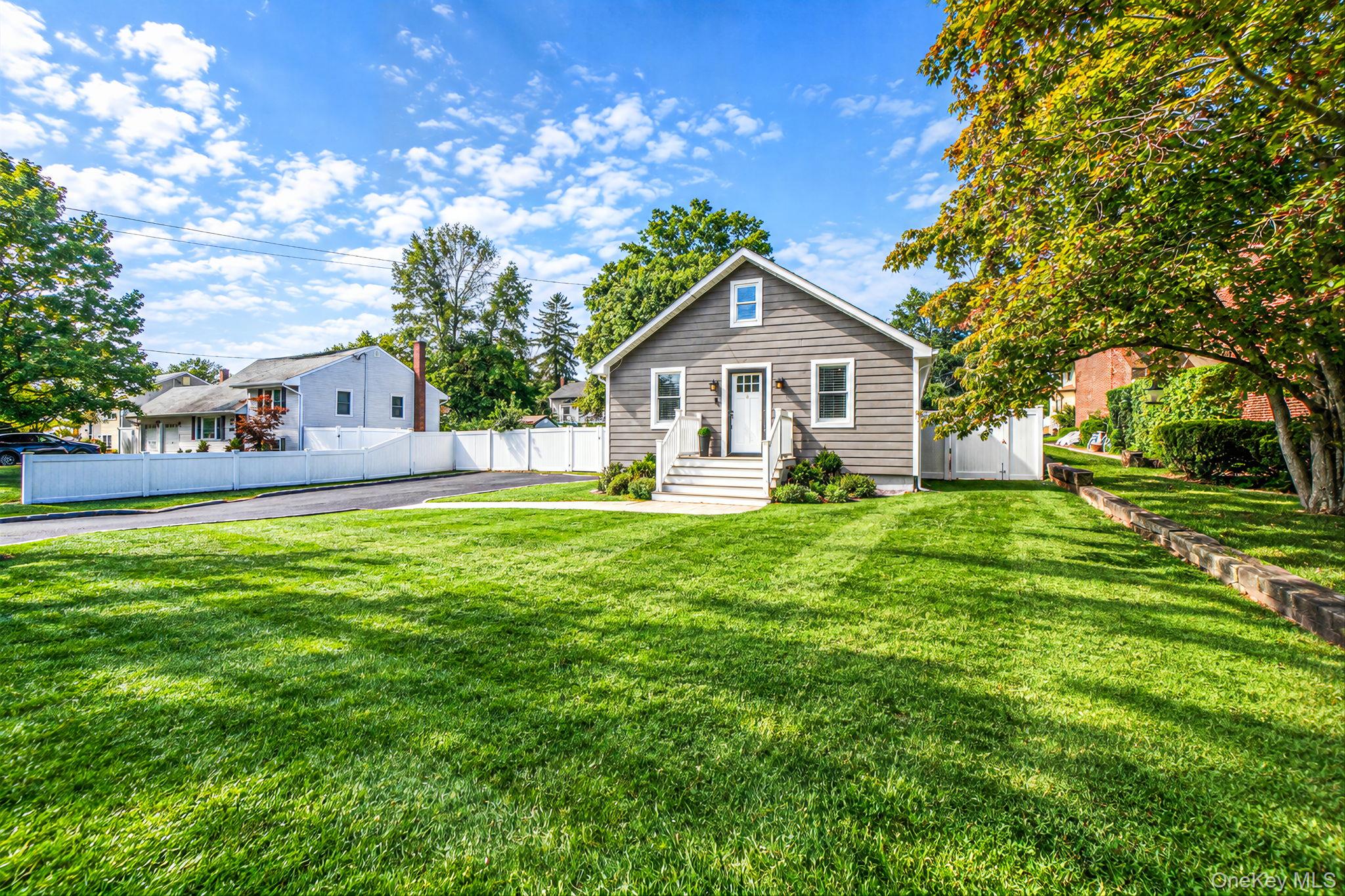 36 Mayflower Avenue – For Sale photo 2