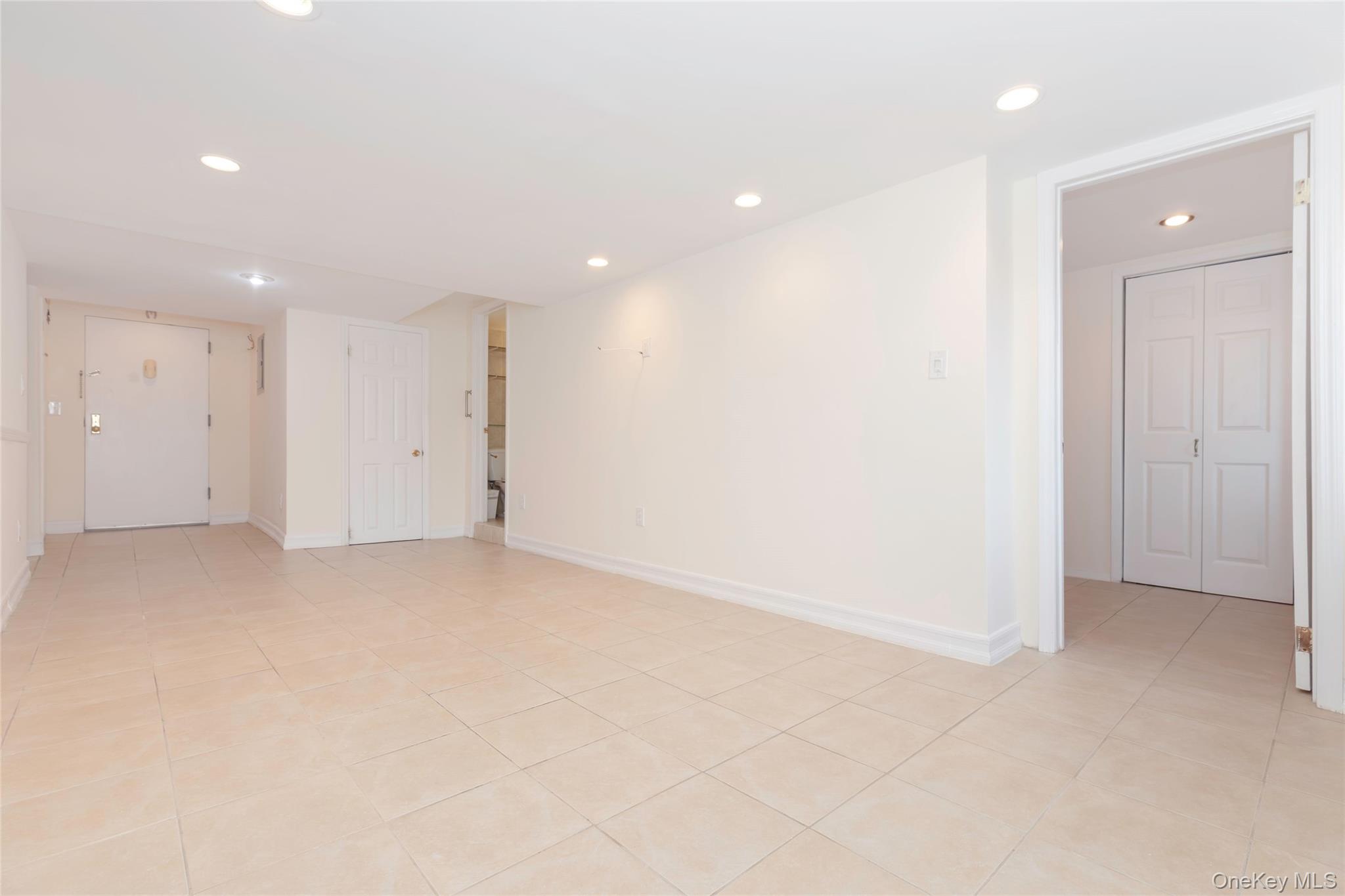 2035 Central Park Avenue, Unit AA4 photo 5