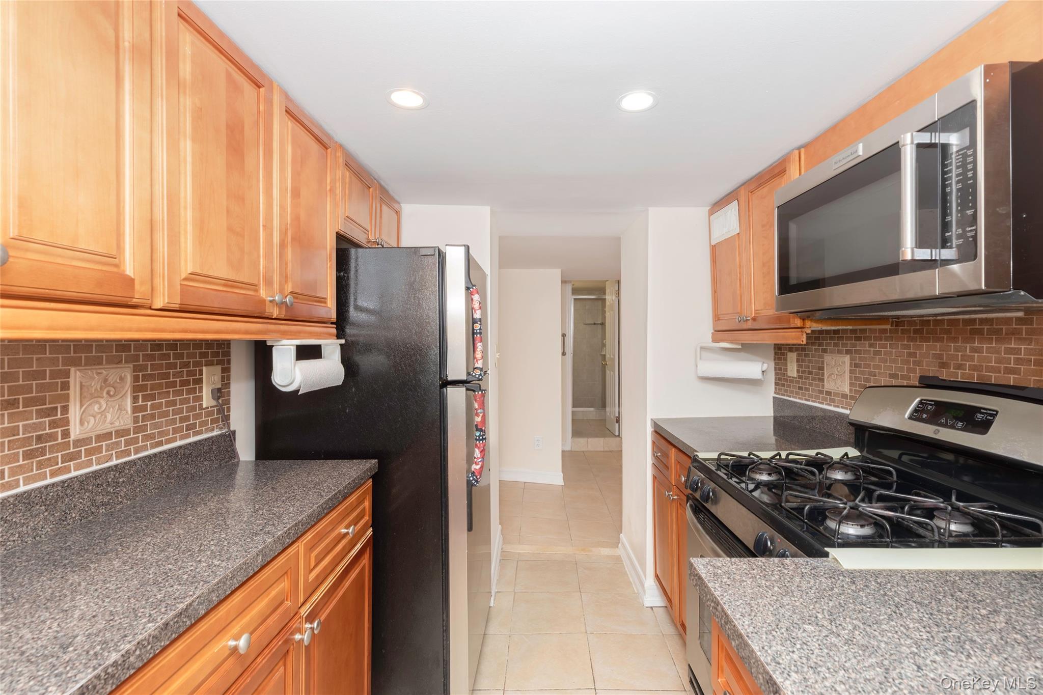 2035 Central Park Avenue, Unit AA4 photo 2