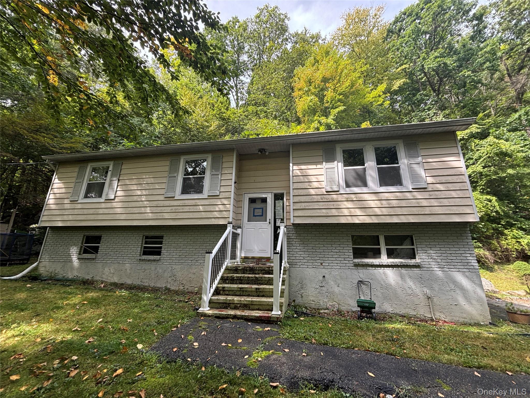 205 Canopus Hollow Road – For Sale