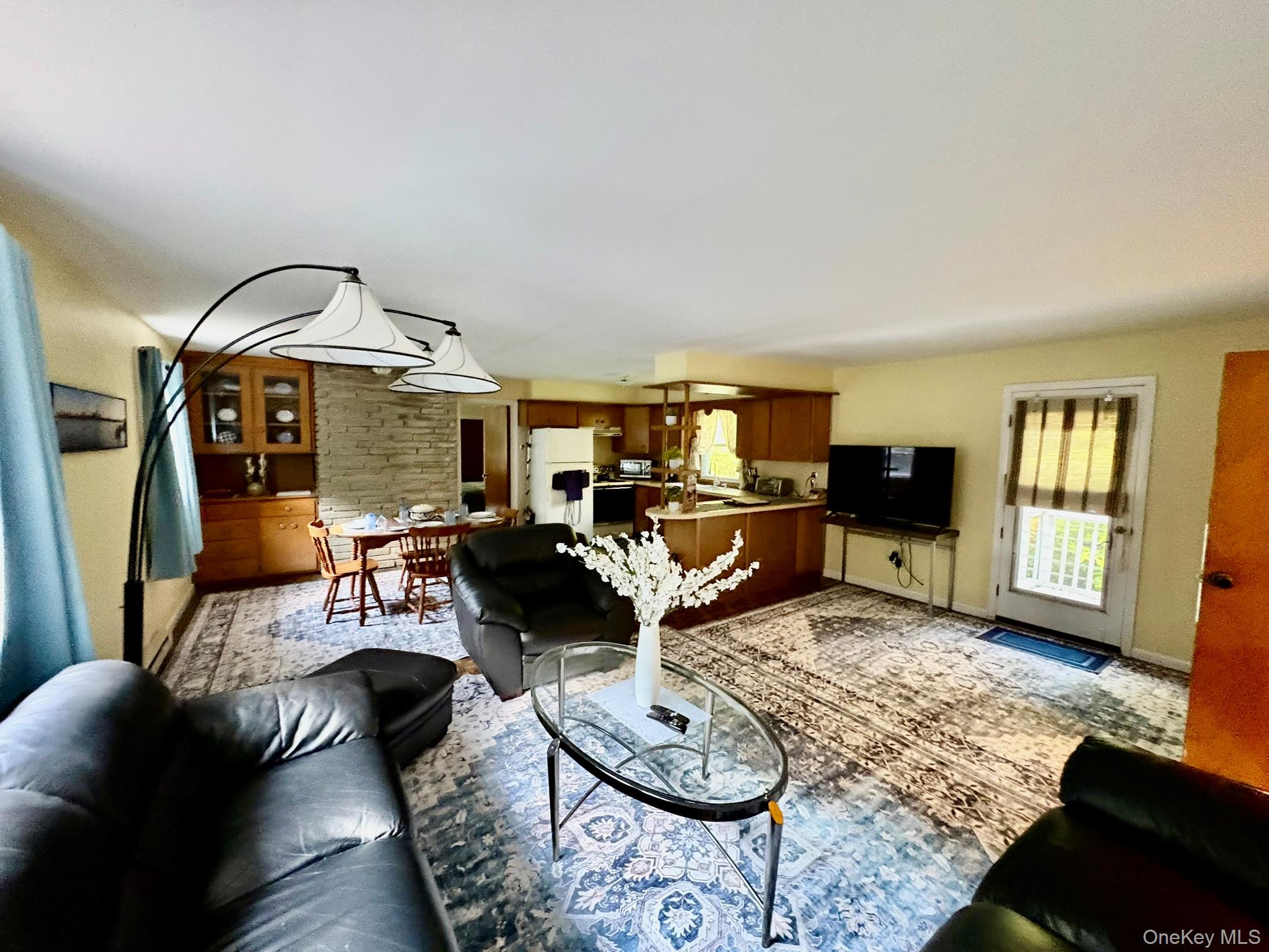 1360 Gulf Road – For Rent photo 4