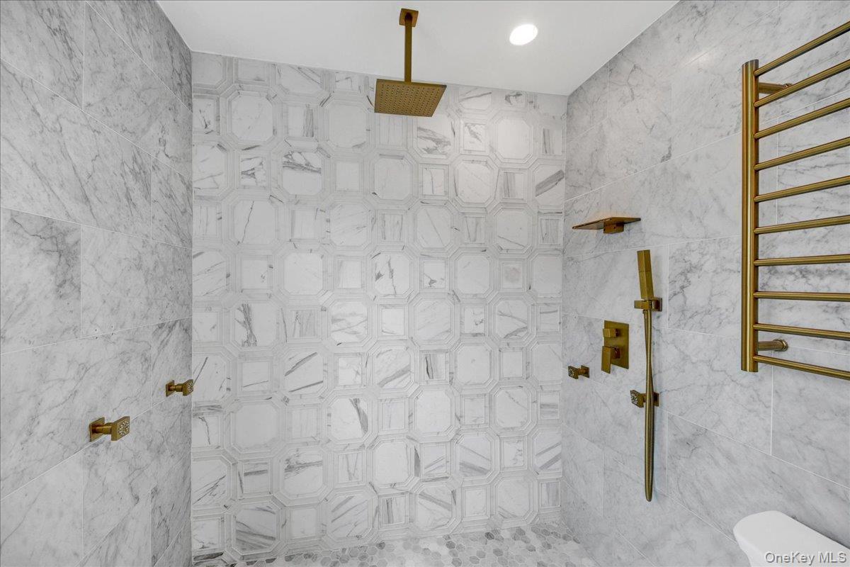 32 Deerfield Avenue – For Sale photo 19