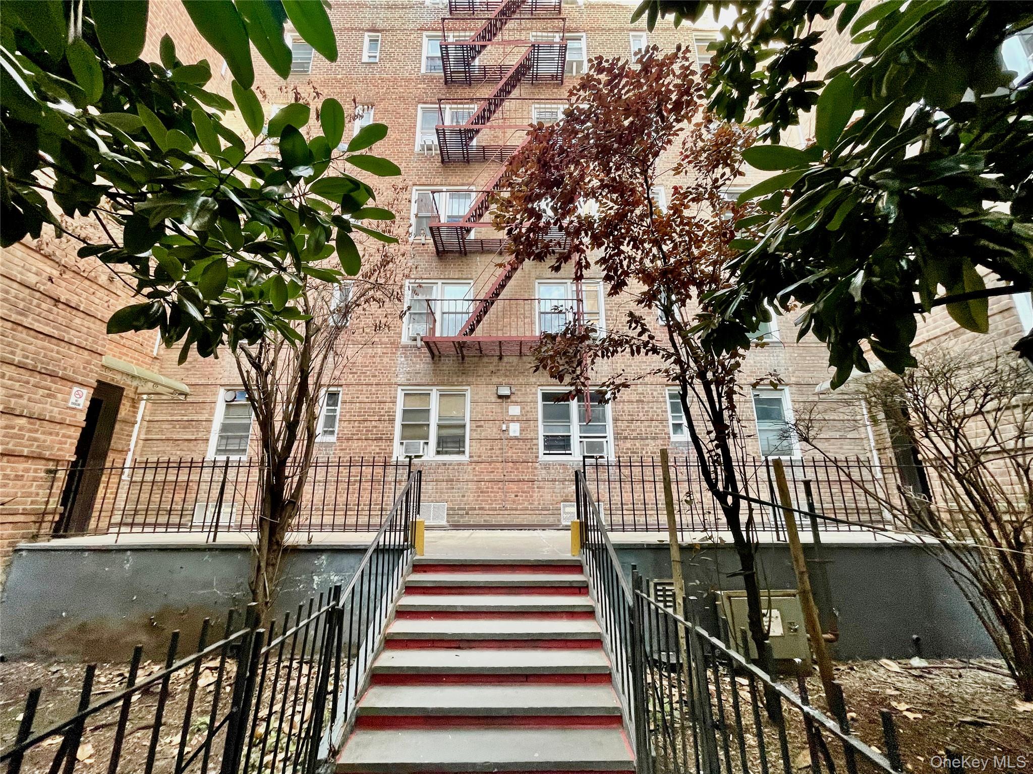 134-33 Blossom Ave, Unit 3B