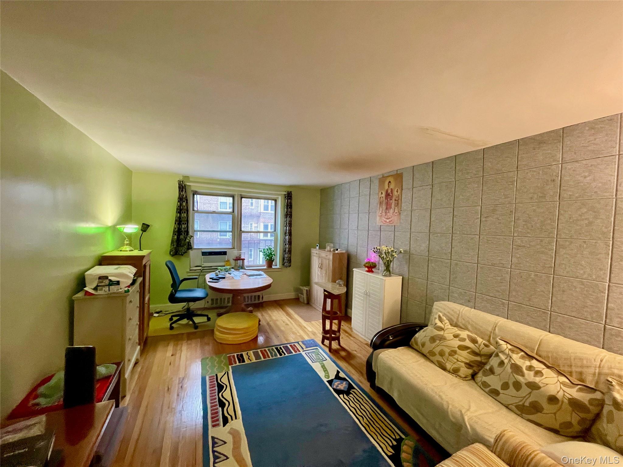 134-33 Blossom Ave, Unit 3B photo 3