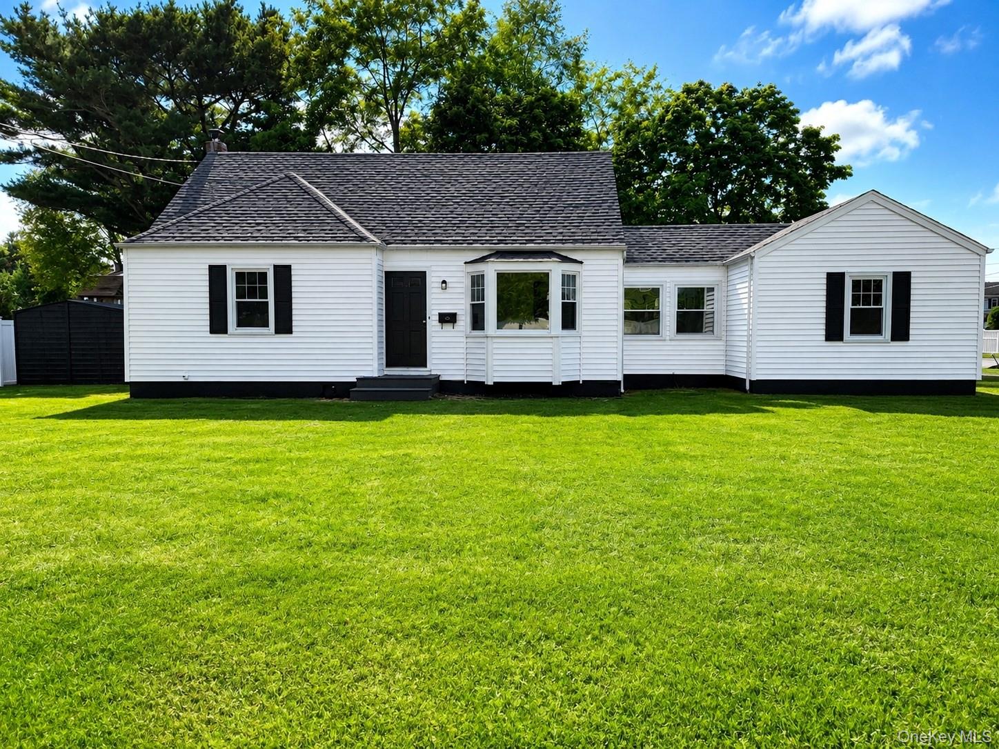392 3rd Avenue – For Sale