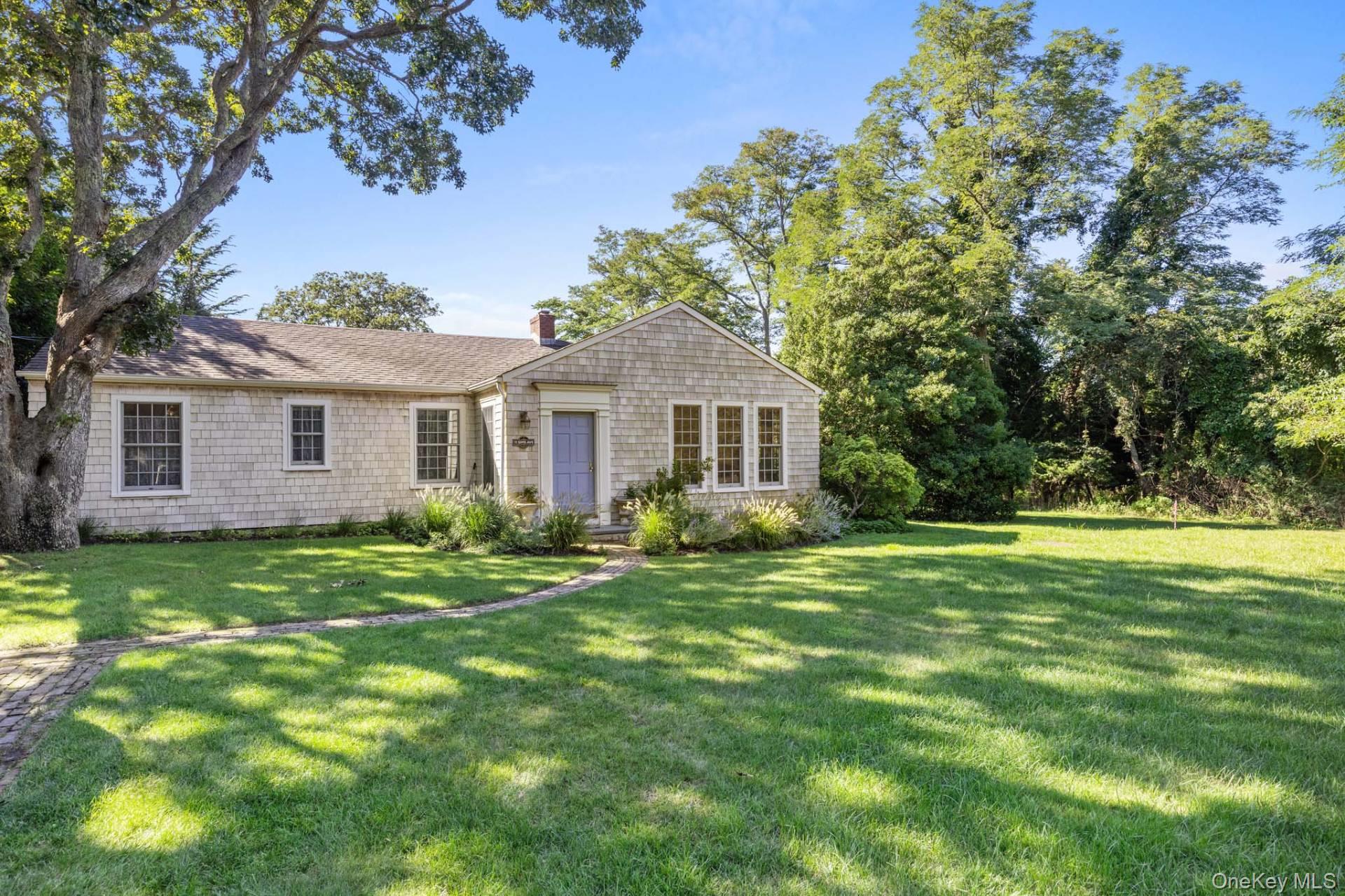 11 Sims Avenue – For Sale photo 3