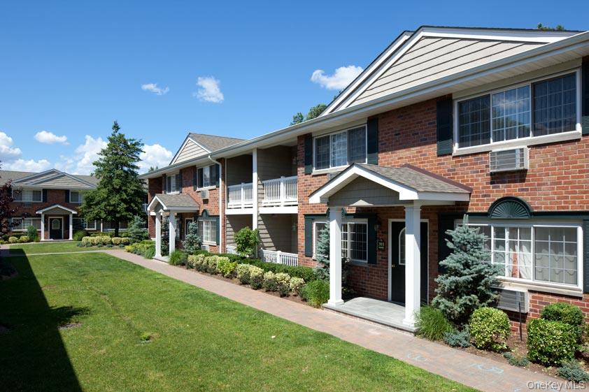 393 Great East Neck Road, Unit 393D