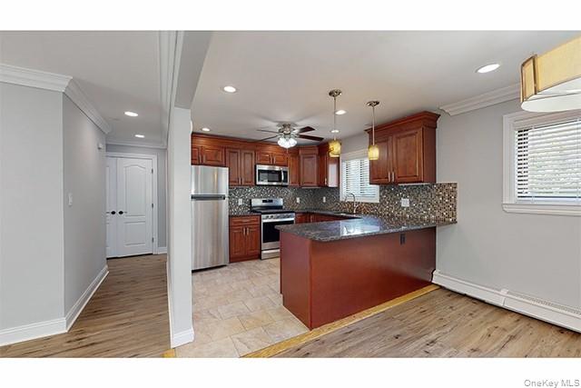 20 Perry Boulevard, Unit 1 photo 3
