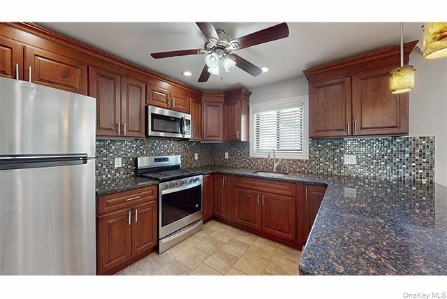 20 Perry Boulevard, Unit 1 photo 4
