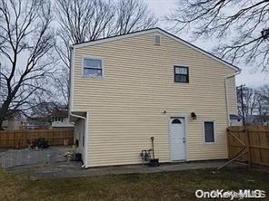 124 10th Avenue – For Rent photo 2