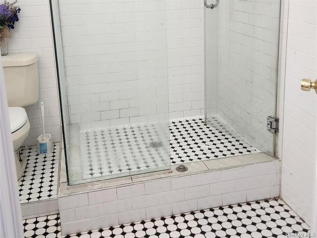 124 10th Avenue – For Rent photo 8