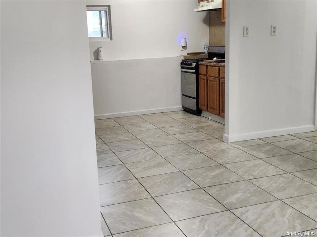 124 10th Avenue – For Rent photo 9