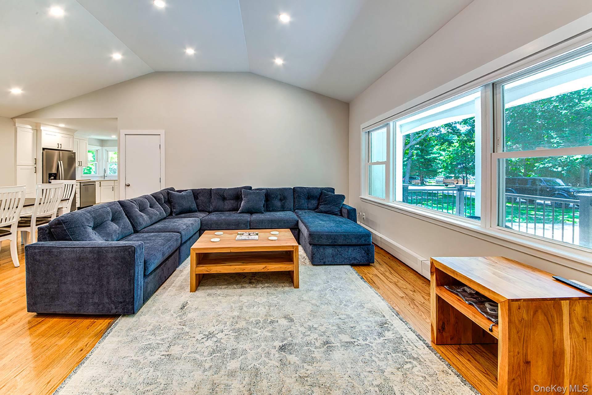 33 Richardson Avenue – For Rent photo 3