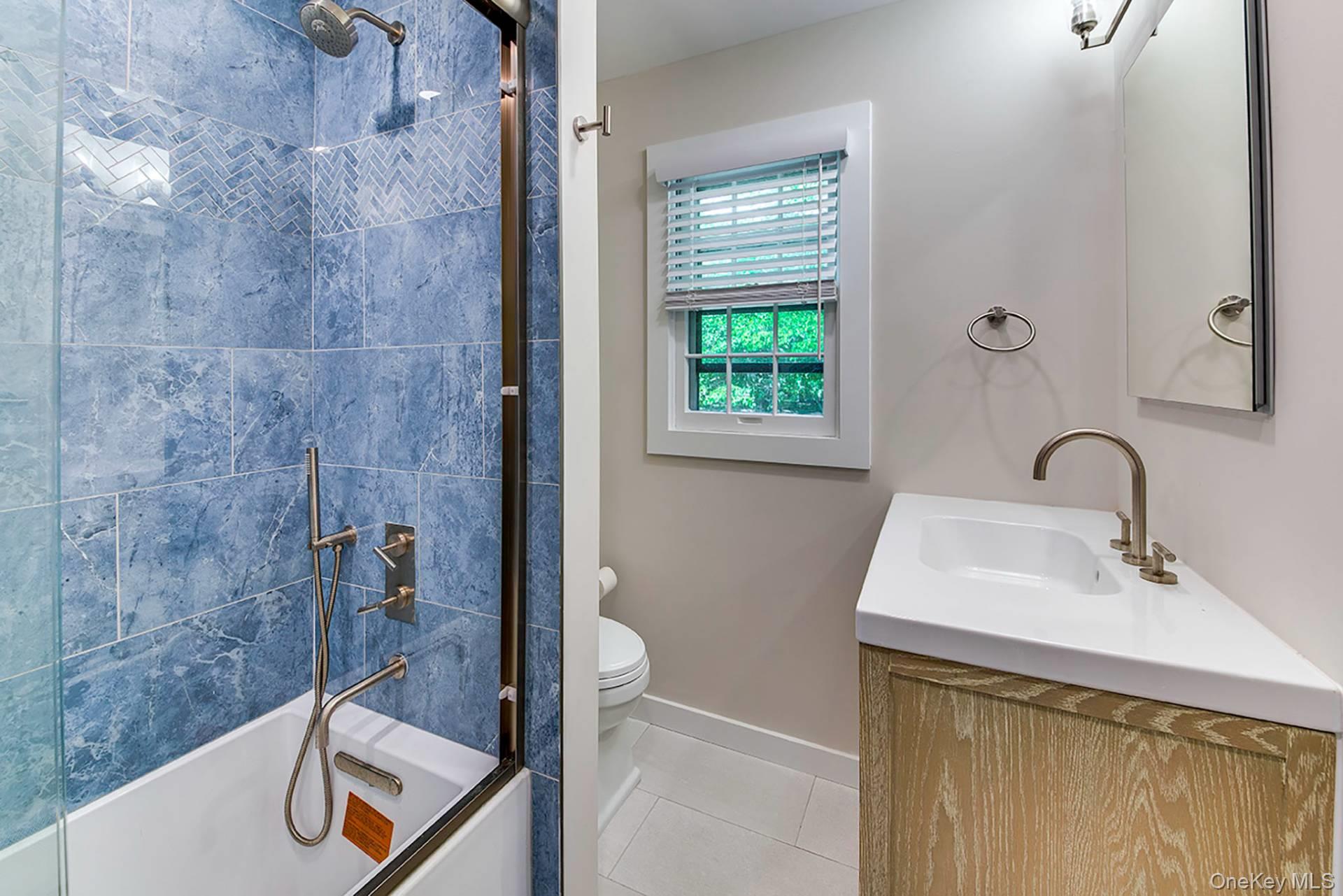 33 Richardson Avenue – For Rent photo 10
