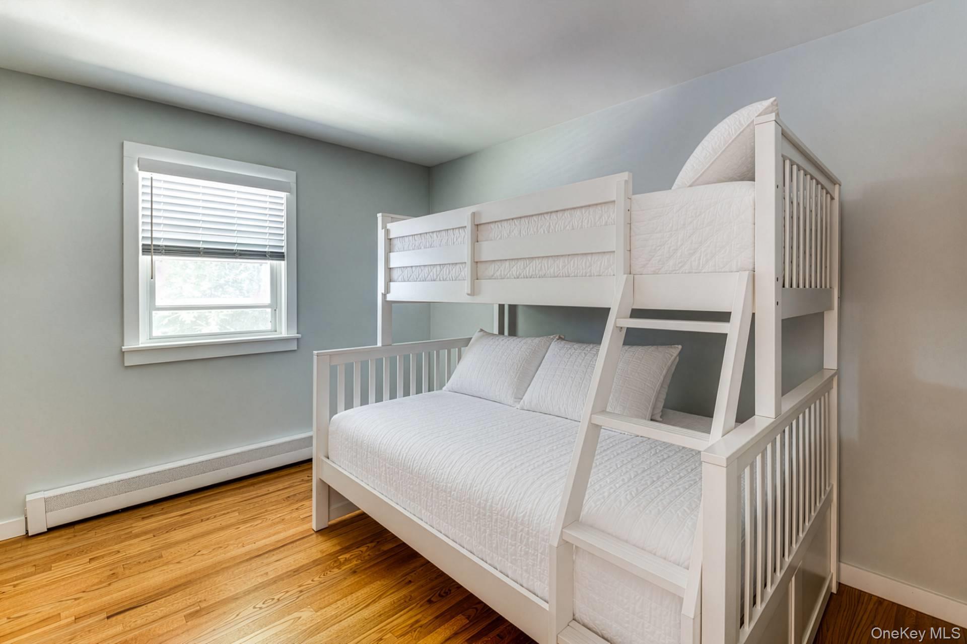 33 Richardson Avenue – For Rent photo 9