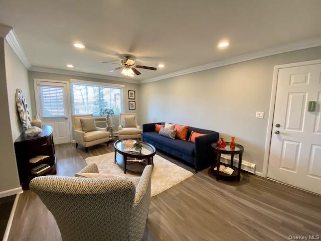 441 Lincoln Boulevard, Unit 2-1D photo 2