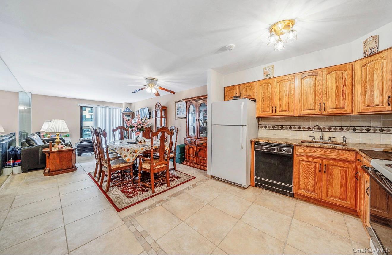 360 Shore Road, Unit 3M photo 3