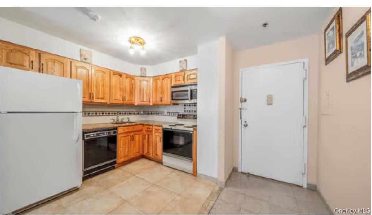 360 Shore Road, Unit 3M photo 4