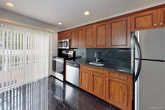 766 Nicolls Road, Unit I80A photo 2