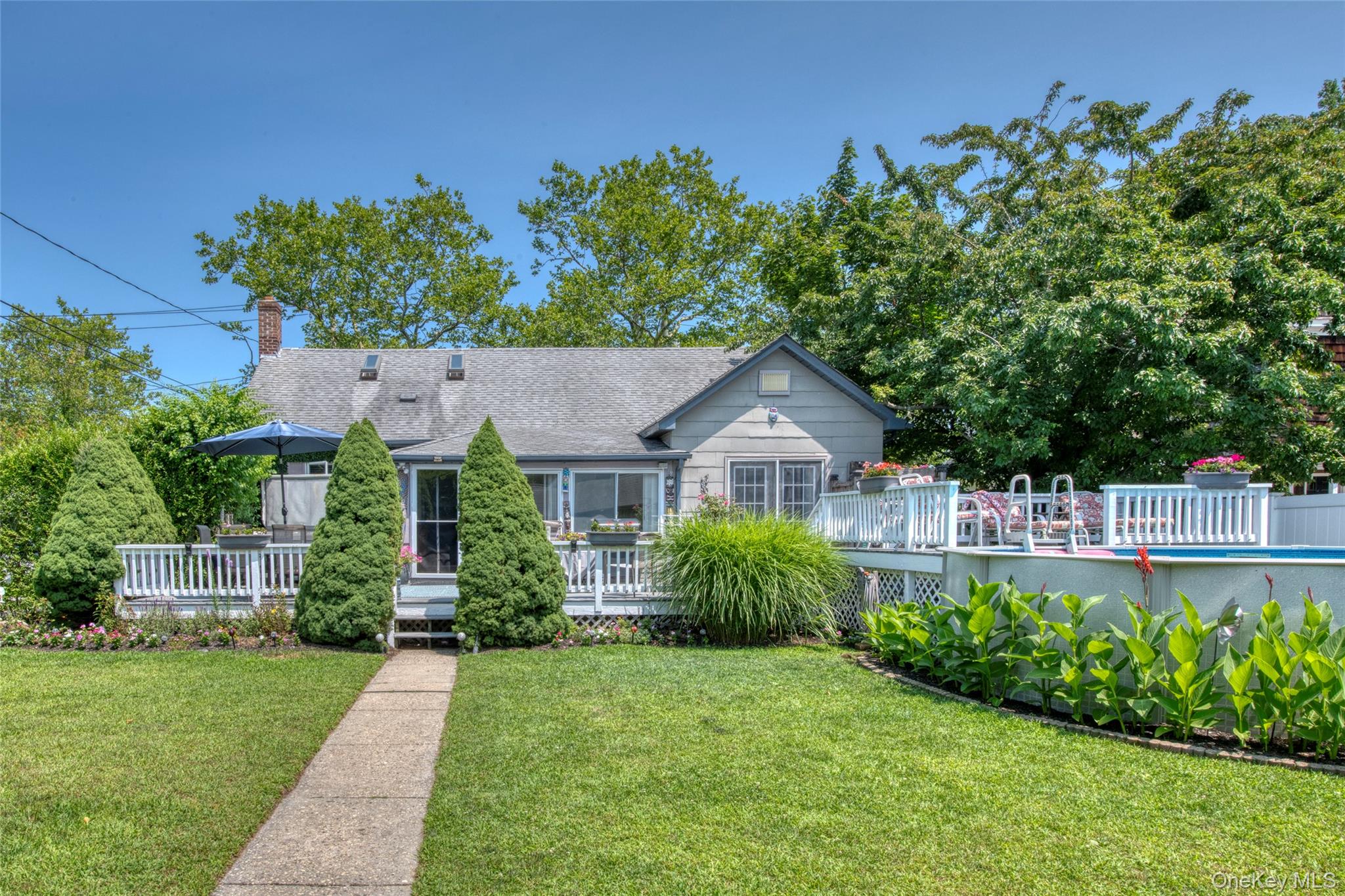 1227 Roanoke Avenue – For Sale photo 2