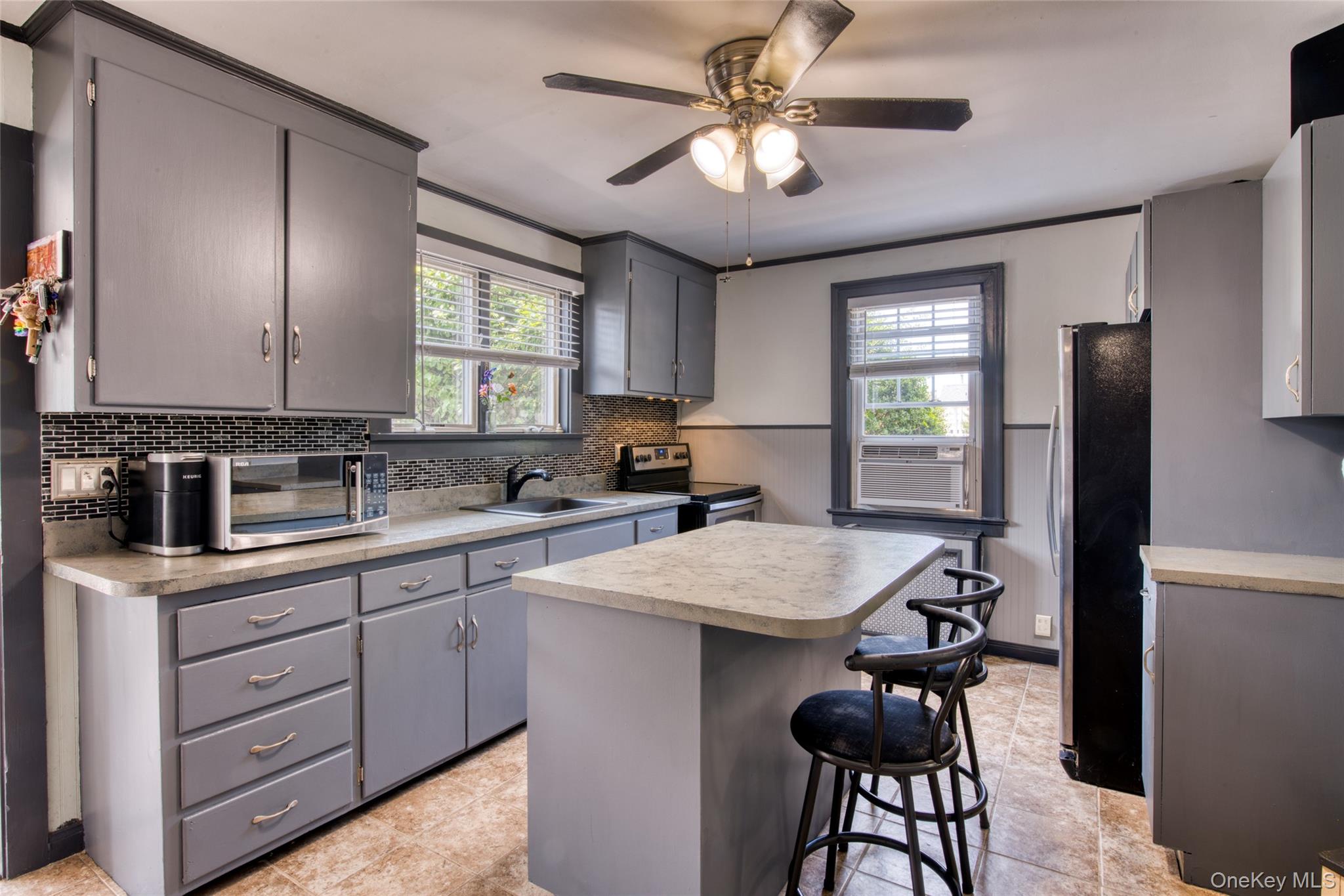 1227 Roanoke Avenue – For Sale photo 9