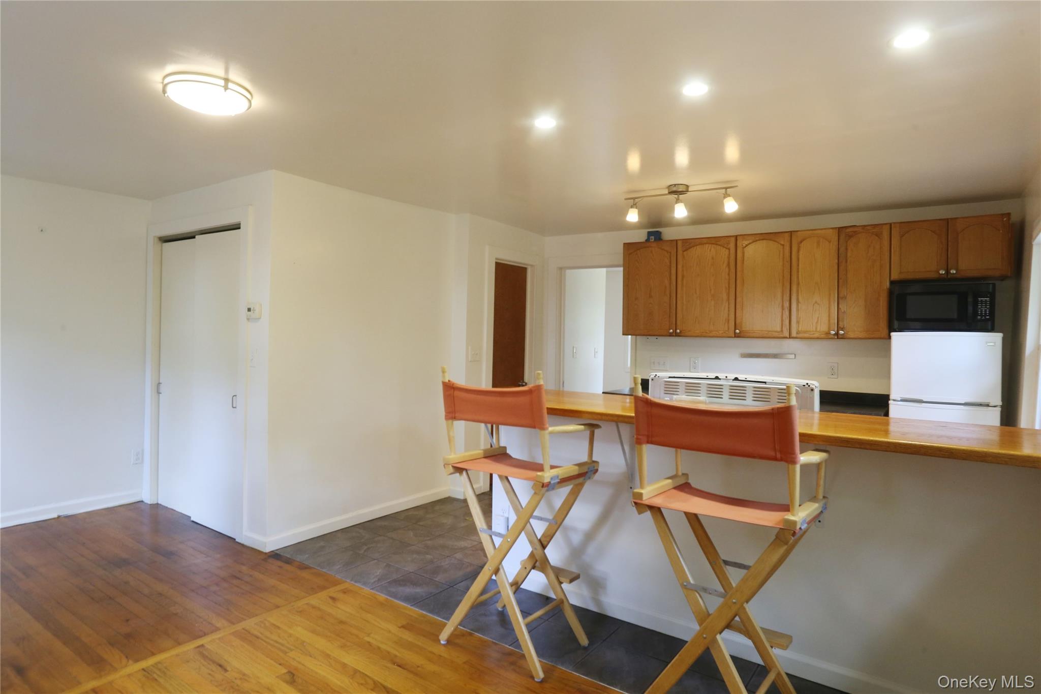 7 Bridge Street – For Rent photo 4