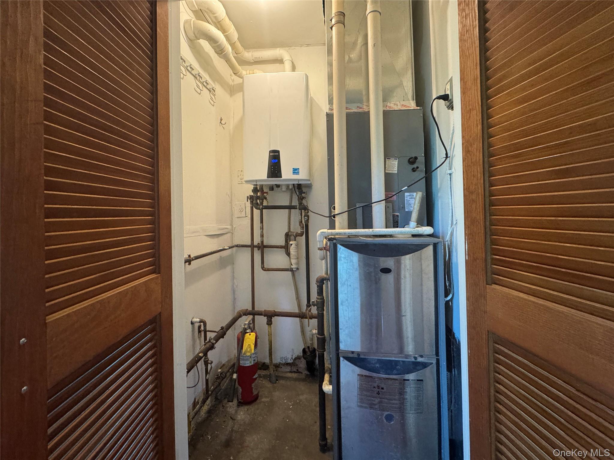 7 Bridge Street – For Rent photo 3